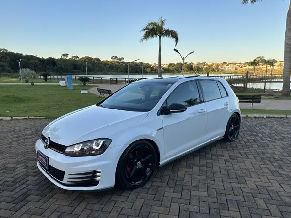 Volkswagen Golf em Santa Rita do Passa Quatro - Usados e Seminovos