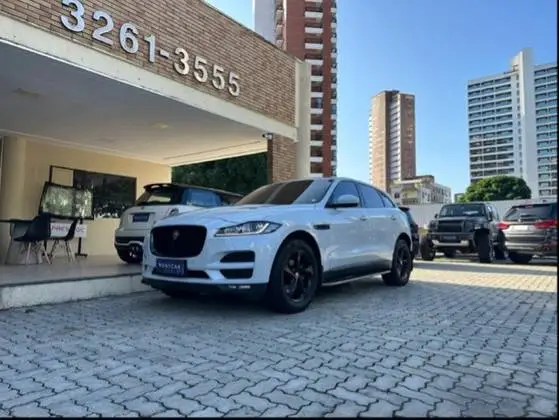 Carro Jaguar F-Pace 2017 2.0D Prestige 4WD