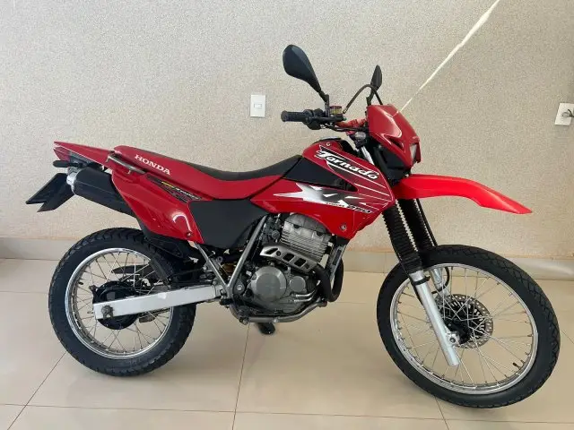 Moto Honda XR 250 2004 Tornado