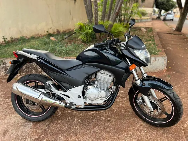 Moto Honda CB 300R 2012 Standard
