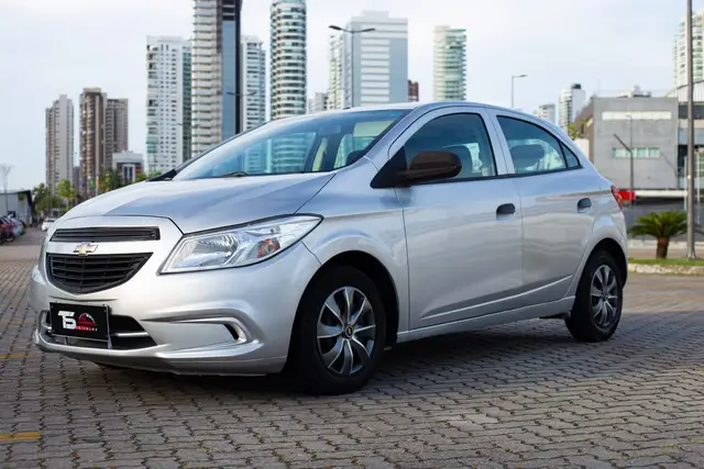 Carro Chevrolet Onix 2018 1.0 Joy SPE/4