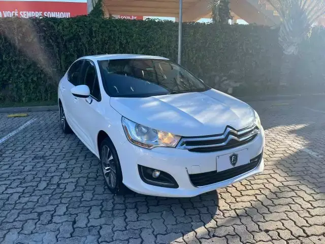 Citroën C4 Lounge Tendance 2.0 16V (Flex) (Aut)
