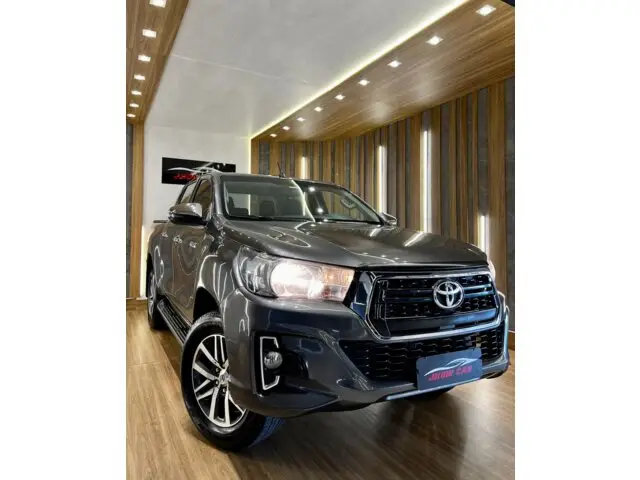Carro Toyota Hilux Cabine Dupla 2020 Hilux 2.8 TDI SRV CD 4x4 (Aut)