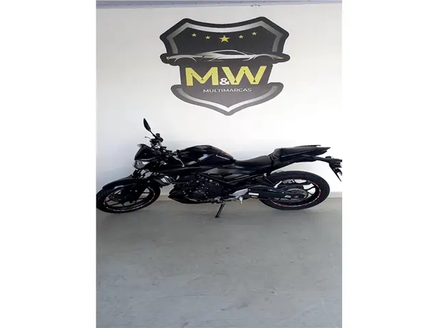 Moto Yamaha MT-03 2018 STD