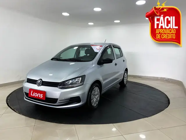 Carro Volkswagen Fox 2015 Trendline 1.0 TEC (Flex)
