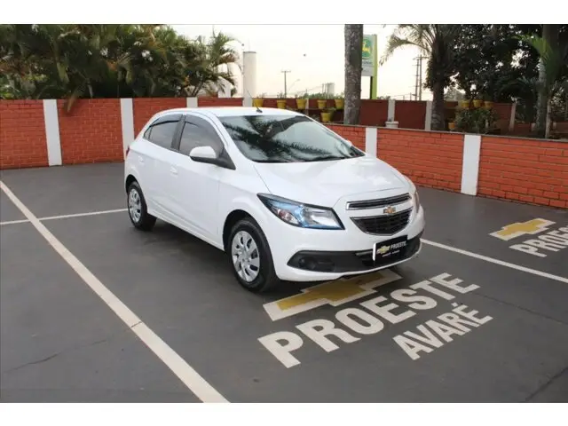 Carro Chevrolet Onix 2016 1.4 LT SPE/4