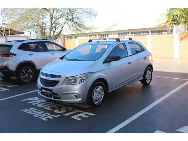 Carro Chevrolet Onix 2015 1.0 LS SPE/4