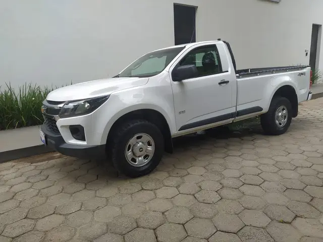 Carro Chevrolet S10 Cabine Simples 2021 S10 2.8 CTDi Cabine Simples LS 4WD