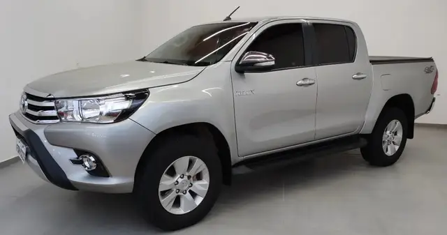 Carro Toyota Hilux Cabine Dupla 2017 Hilux 2.8 TDI SRV CD 4x4 (Aut)