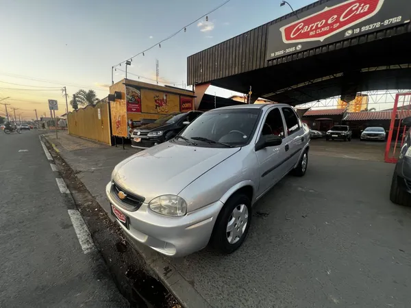 comprar Chevrolet Corsa Sedan em Piracicaba - SP