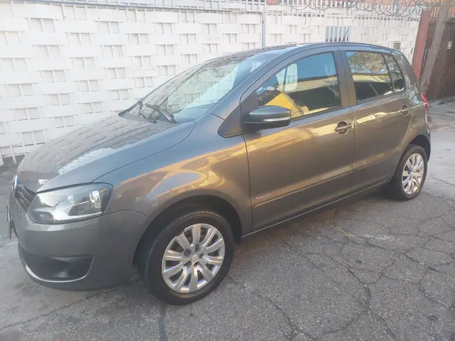 Carro Volkswagen Fox 2013 1.0 VHT (Flex) 4p
