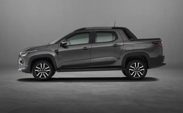 Carro Fiat Strada 2025 Ranch 1.0 Turbo