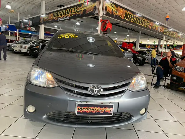 Carro Toyota Etios 2016 XS 1.5 (Flex)