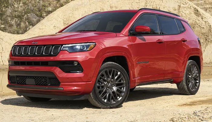 SUV compacto-médio também deve receber a motorização 2.0 turbo a gasolina, batizada de Hurricane 4, para ser o Compass mais potente já
criado