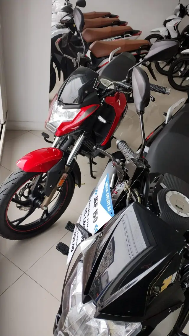Carro Shineray JEF 150 2024 149 cc