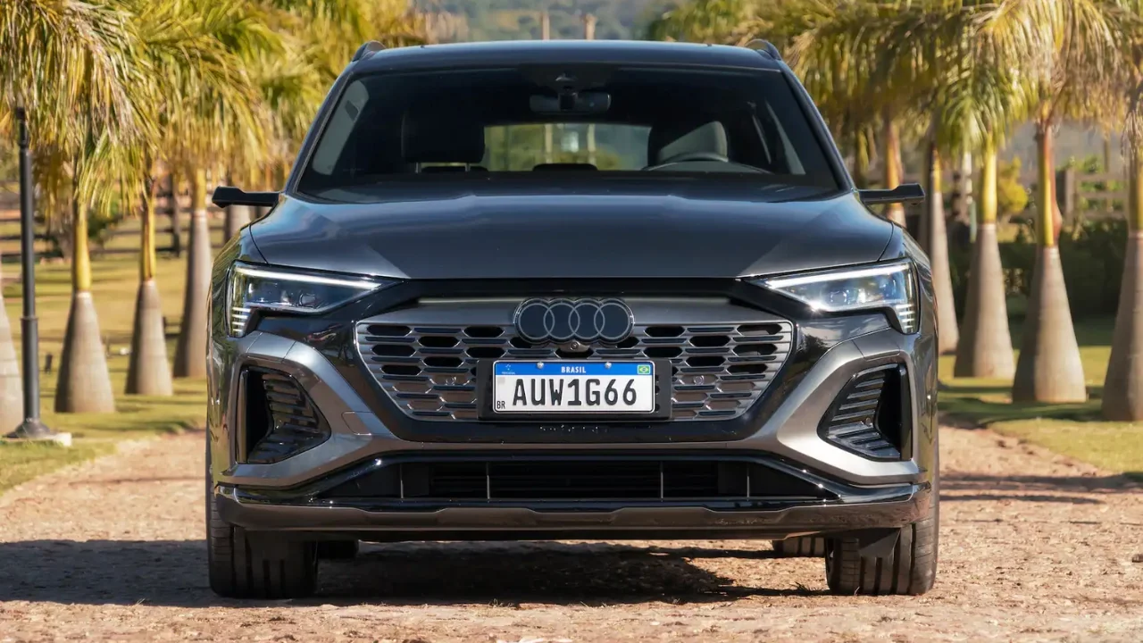 Audi Q8 e-tron Sportback Performance Black