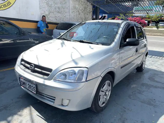 Carro Chevrolet Corsa Hatch 2005 Maxx 1.0