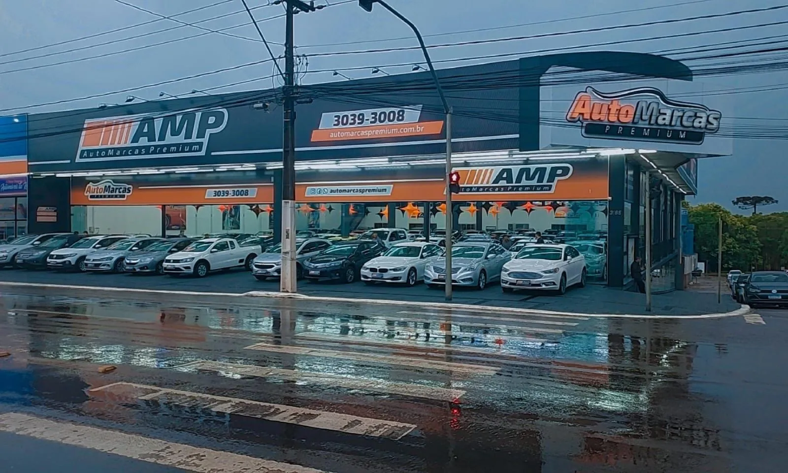 Fachada da loja Veículos à venda em AUTO MARCAS  PREMIUM  - Cascavel - PR | Mobiauto