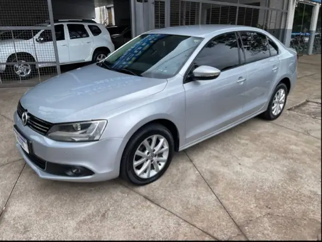 Carro Volkswagen Jetta 2013 2.0 Comfortline (Flex)