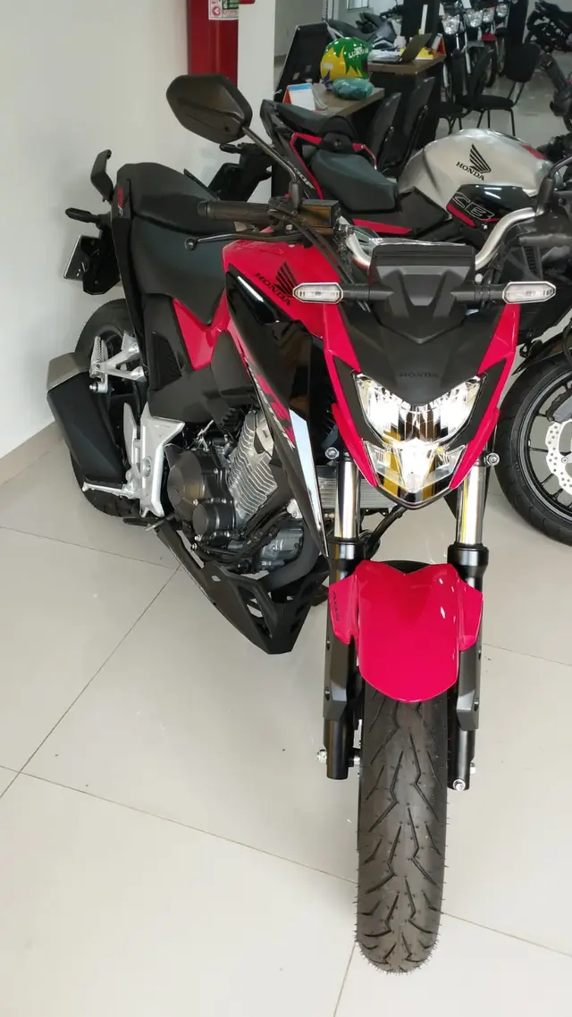 Carro Honda CB 300F Twister 2023 (CBS)