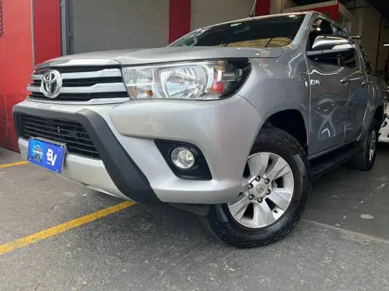 Carro Toyota Hilux Cabine Dupla 2017 Hilux 2.8 TDI SRV CD 4x4 (Aut)