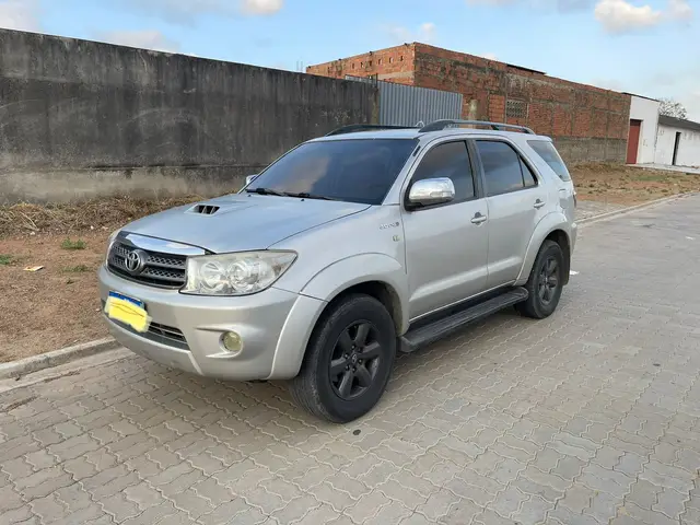 Carro Toyota Hilux SW4 2009 SRV 4x4 3.0 Turbo (aut)