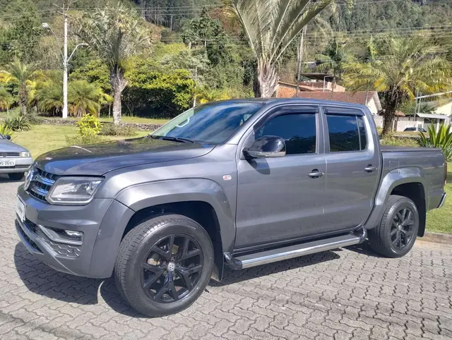 Carro Volkswagen Amarok 2017 2.0 CD 4x4 TDi Highline (Aut)