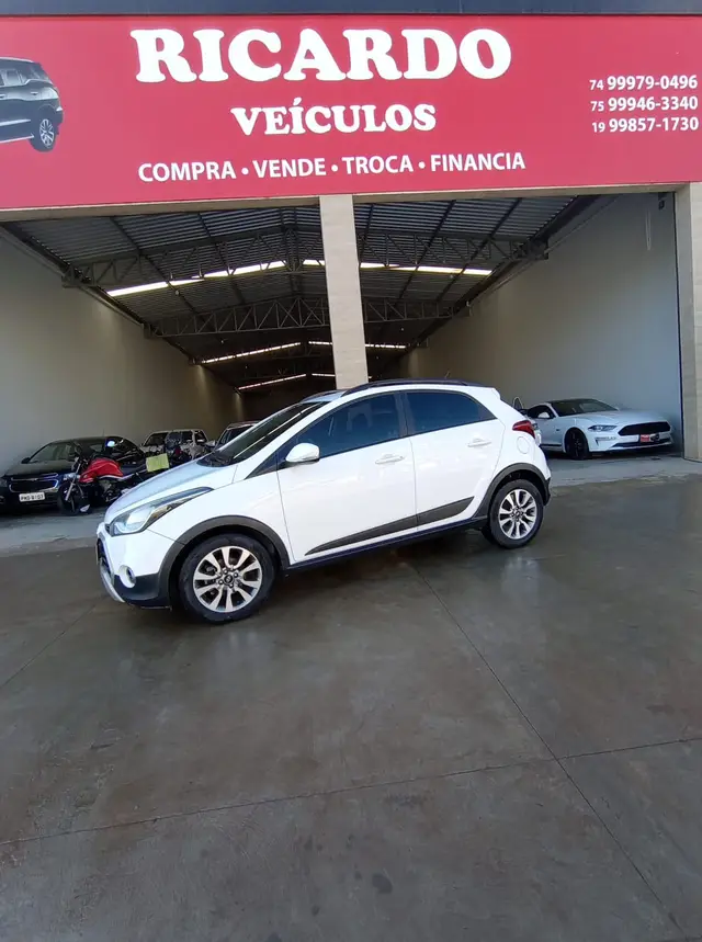 Carro Hyundai HB20X 2017 Style 1.6 Flex 16V Aut.