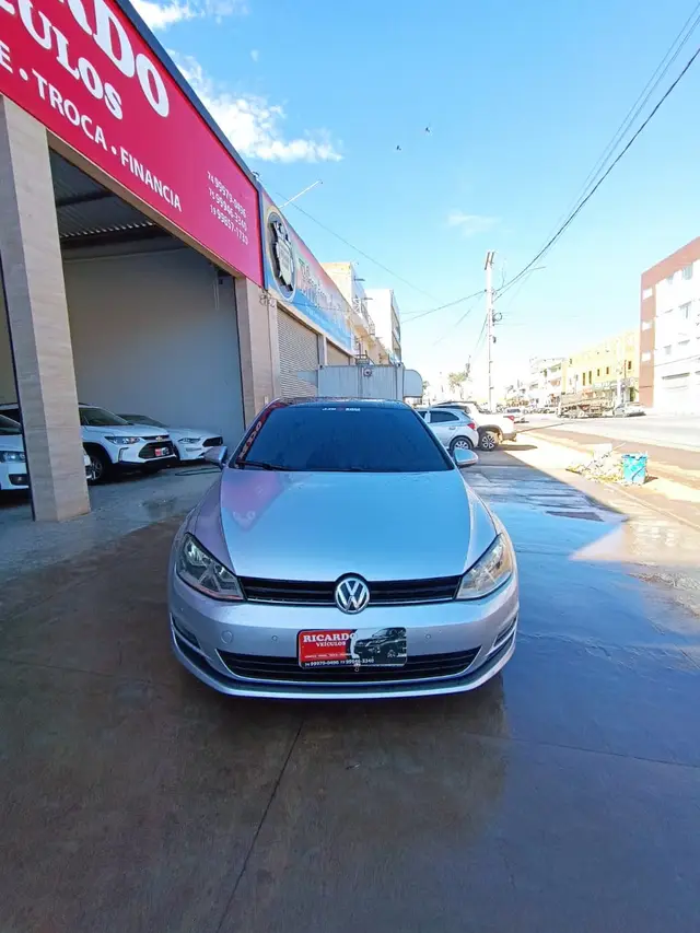 Carro Volkswagen Golf 2015 Comfortline 1.4 TSi