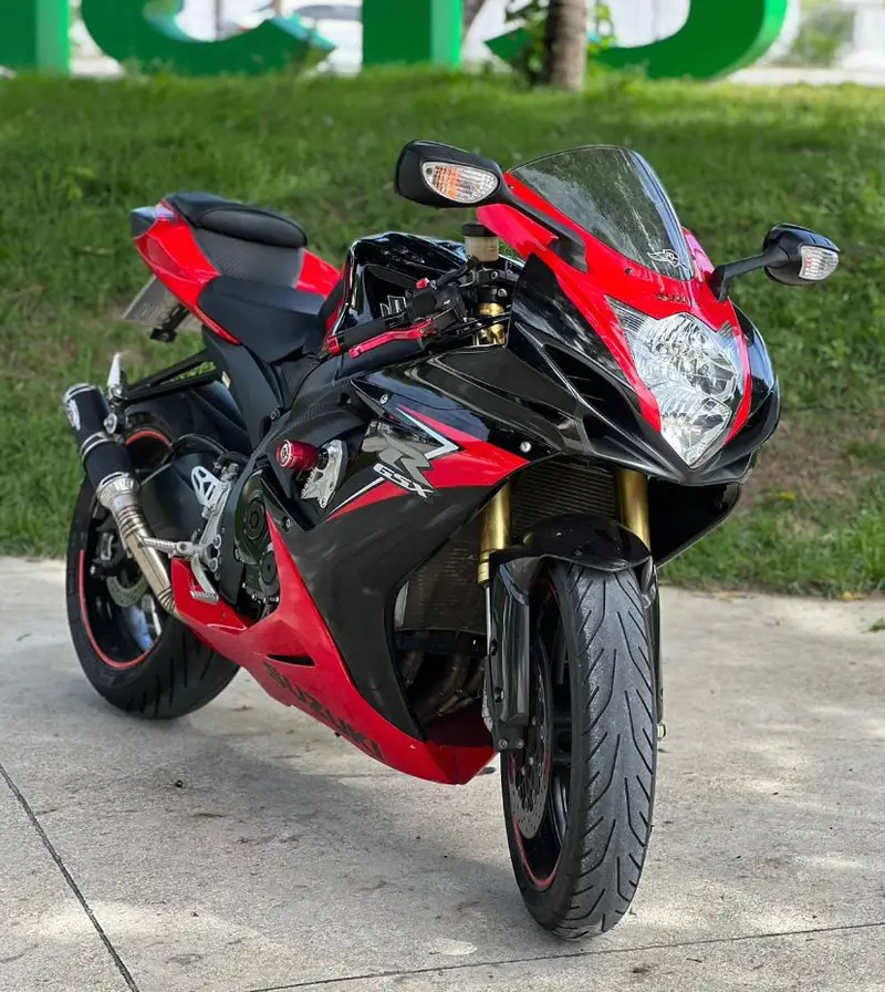 Suzuki Gsx R 750 R 750