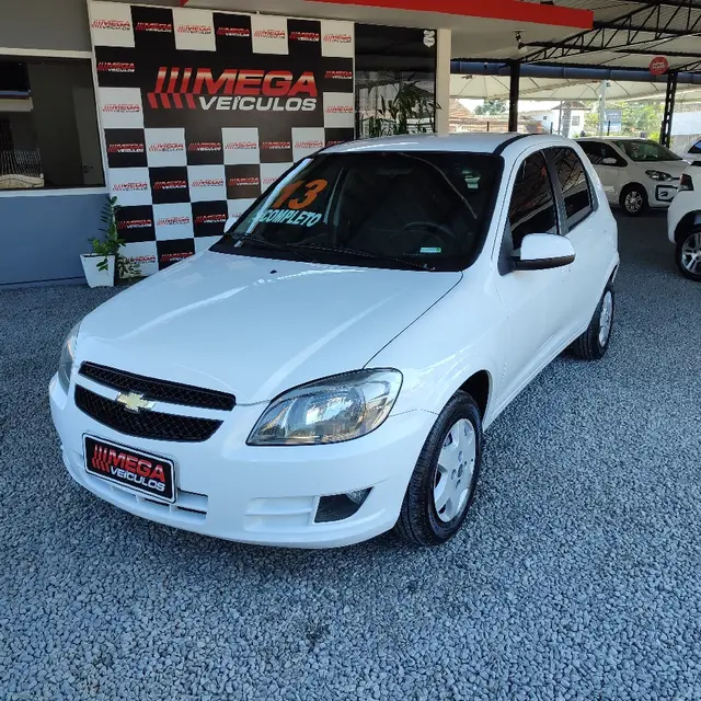 Carro Chevrolet Celta 2013 LT 1.0 (Flex)