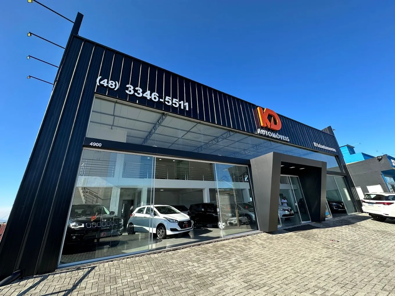 Fachada da loja KD AUTOMOVEIS LTDA - São José - SC