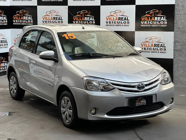 Carro Toyota Etios 2015 XS 1.5 (Flex)