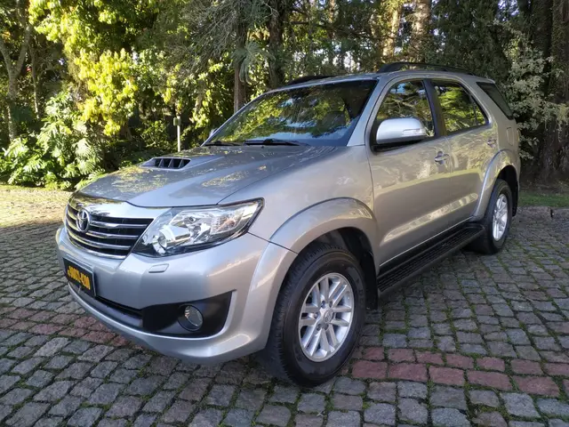Carro Toyota SW4 2015 Hilux  3.0 TDI 4x4 SRV 5L