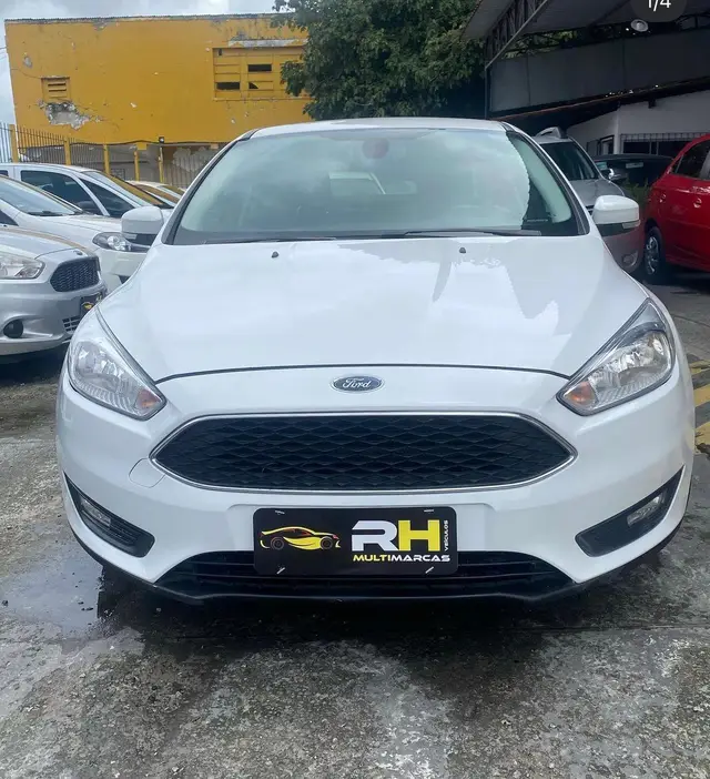 Carro Ford Focus Hatch 2019 SE Plus 2.0 PowerShift