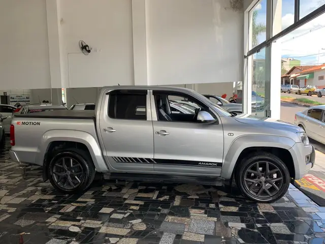 Carro Volkswagen Amarok 2013 2.0 TDi AWD Trendline