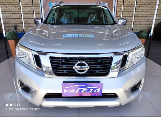Carro Nissan Frontier 2017 2.3 TD CD LE 4x4 (Aut)