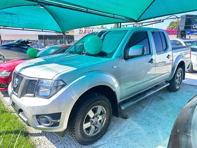 Carro Nissan Frontier 2014 2.5 TD CD 4x4 SV Attack