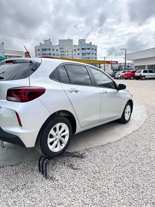 Carro Chevrolet Onix 2021 LT 1.0 II (Flex)