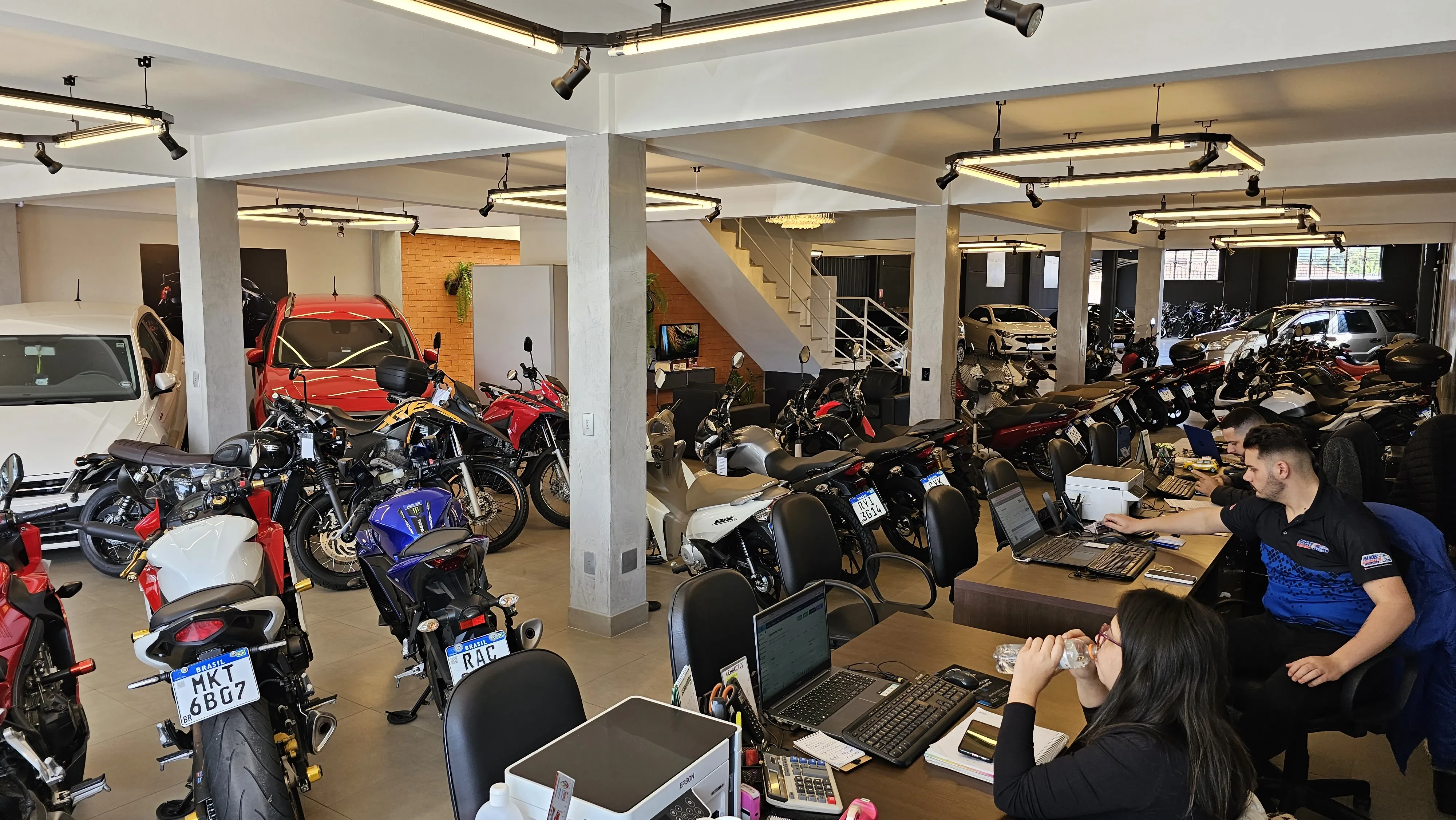 Fachada da loja Manoel Motos e Carros - Palhoça - SC