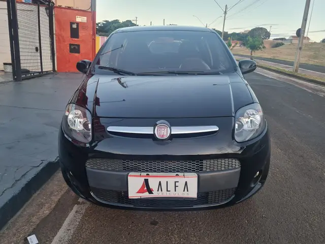 Carro Fiat Palio 2014 Attractive 1.0 8V (Flex)