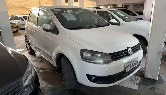 Carro Volkswagen Fox 2013 1.0 TEC (Flex) 4p