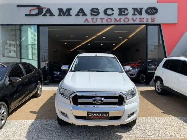 Carro Ford Ranger Cabine Dupla 2017 Ranger 3.2 XLT CD 4x4 (Aut)