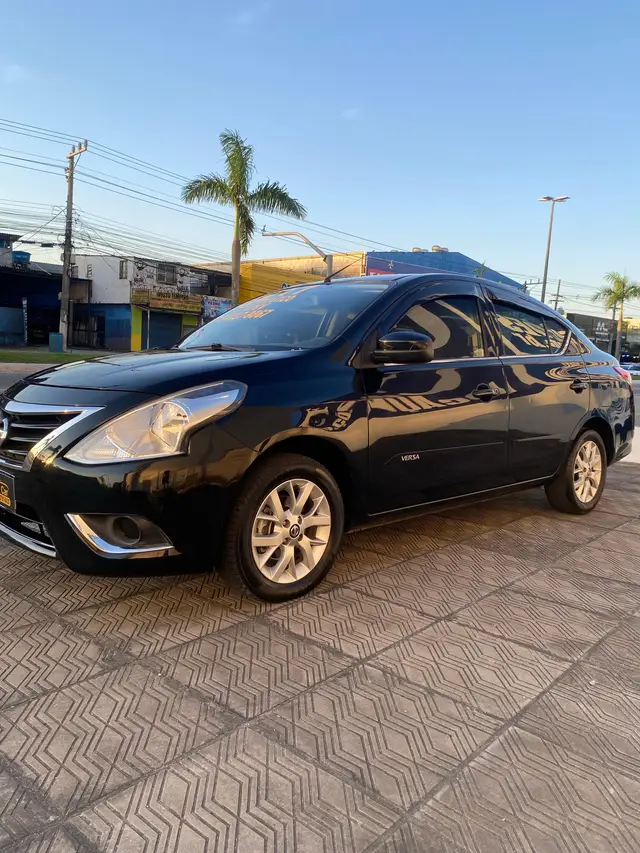 Carro Nissan Versa 2017 1.6 16V SV FlexStart CVT (Flex)