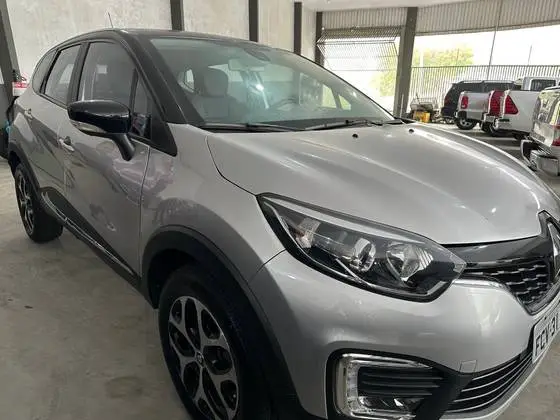 Carro Renault Captur 2018 Intense 1.6 16v SCe CVT (Flex)