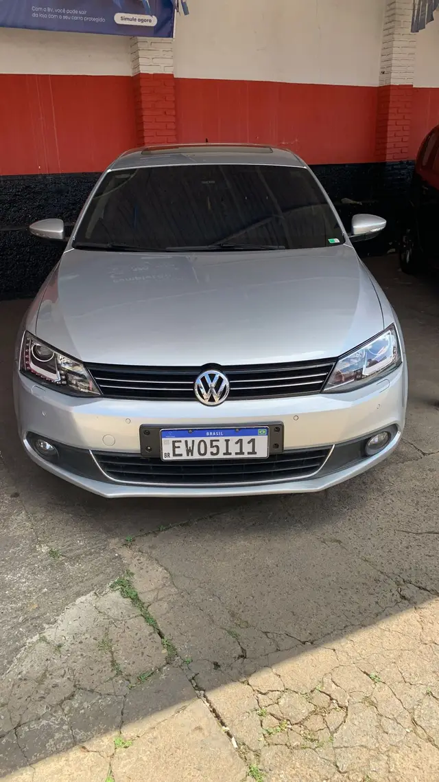 Carro Volkswagen Jetta 2013 2.0 Comfortline (Flex)