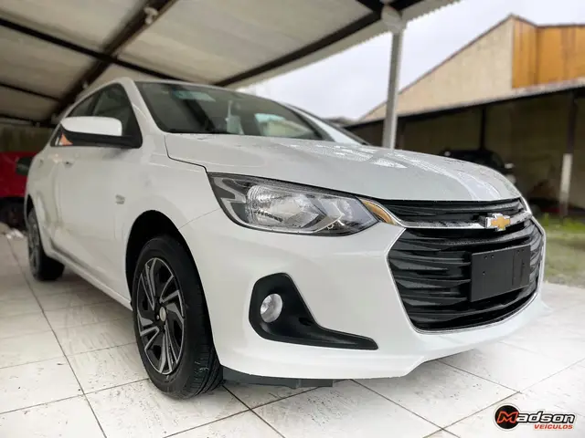 Carro Chevrolet Onix 2024 LT 1.0