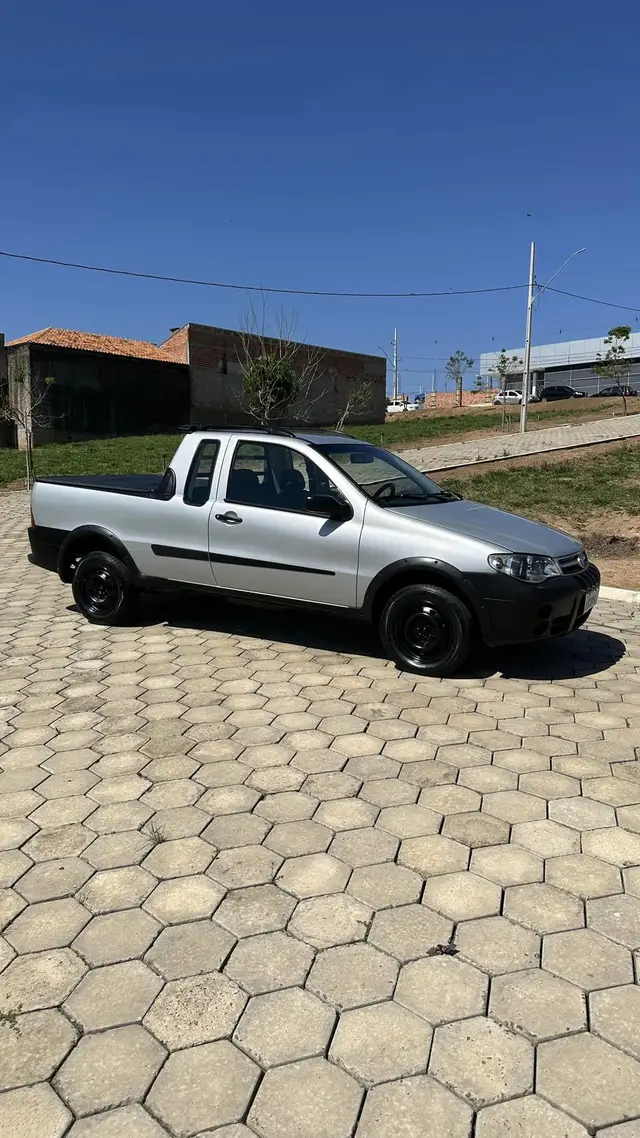 Carro Fiat Strada 2009 Fire 1.4 (Flex)