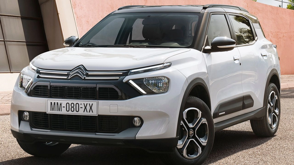 SUV de sete lugares estreia na Índia com motor 1.2 turbo e câmbio manual na versão de entrada, e custando o equivalente a R$ 58.195
