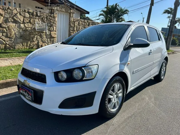 Chevrolet Sonic 2014 em Cravinhos - Usados e Seminovos